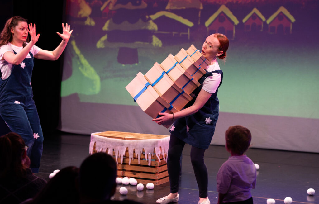 Little Bear and the Christmas Lights