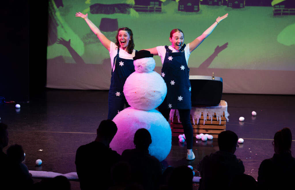 Little Bear and the Christmas Lights